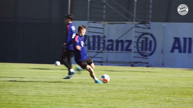 Magic Müller, Lewy scores a stunning volley - Best of FC Bayern Training